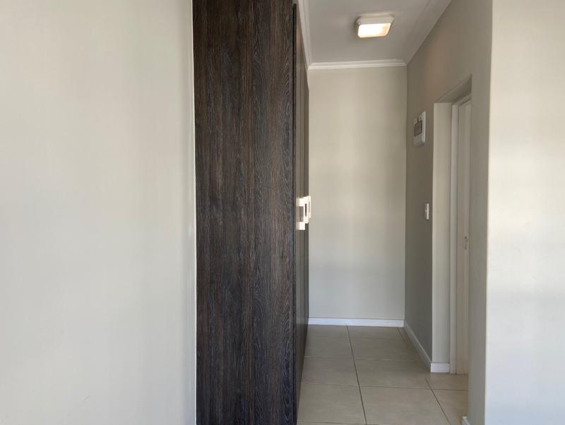 1 Bedroom Property for Sale in Sandown Western Cape